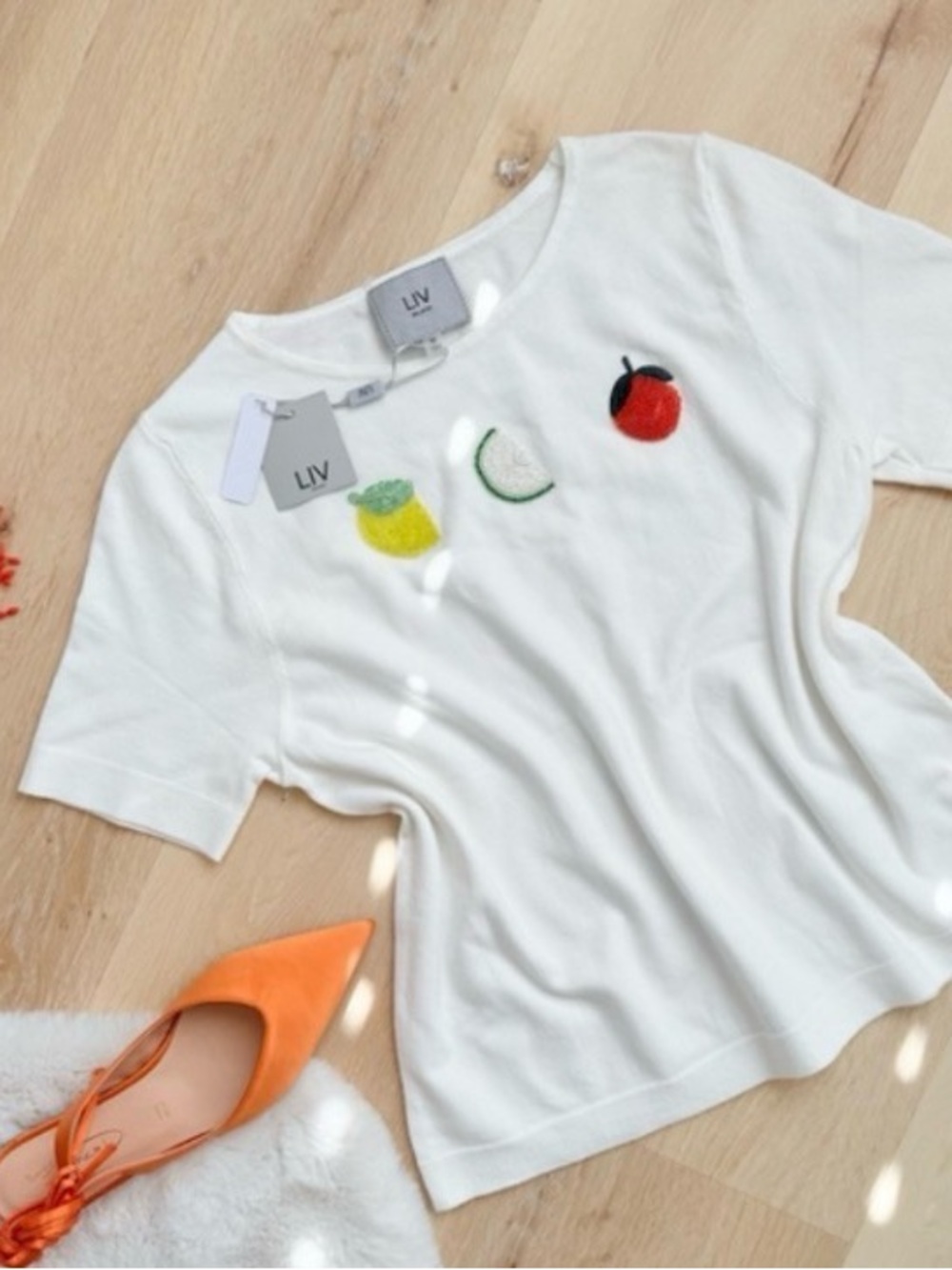 LIV Milano Yummy White Knit Tee with Fruit Beading SIZE L NWT